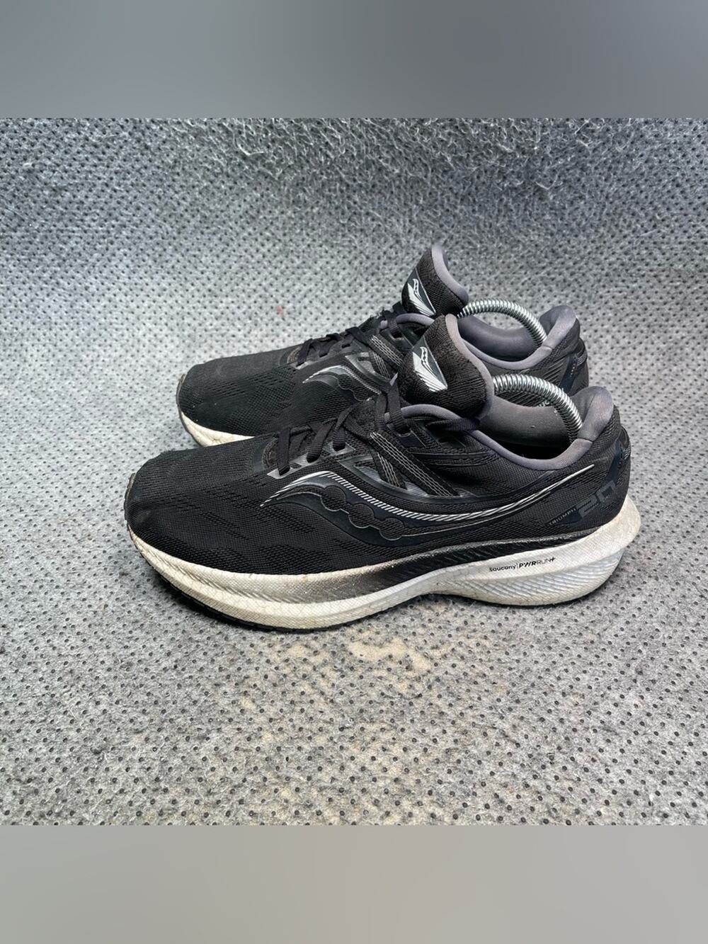 Saucony Triumph 20 Black Running Shoes Size 10 Women’s